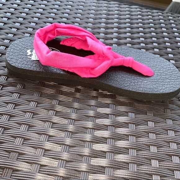 NEW Sanuk Women's 7 Yoga Mat Strap Sandals - Picture 6 of 9